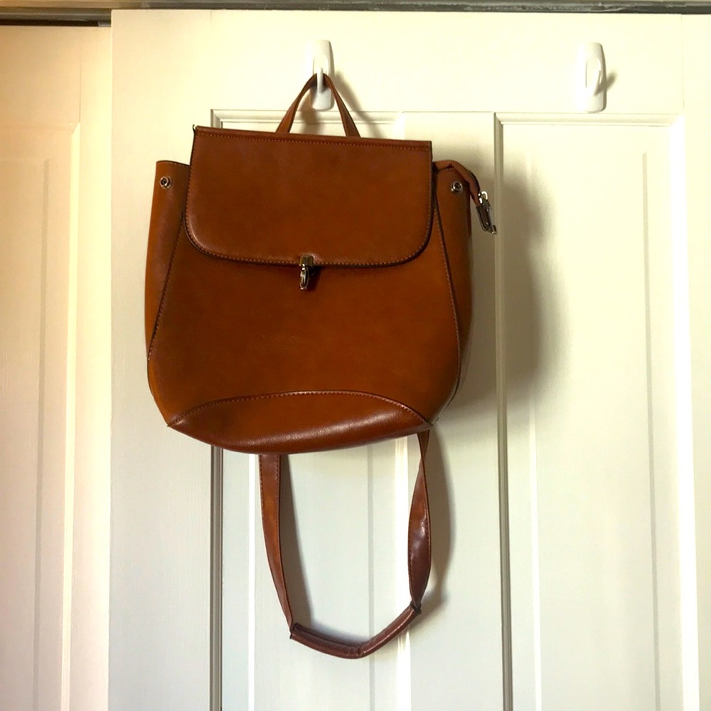 Versatile leather bag